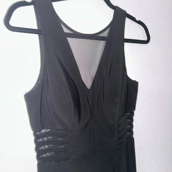 Black formal maxi dress with slit - Picture 6 of 7